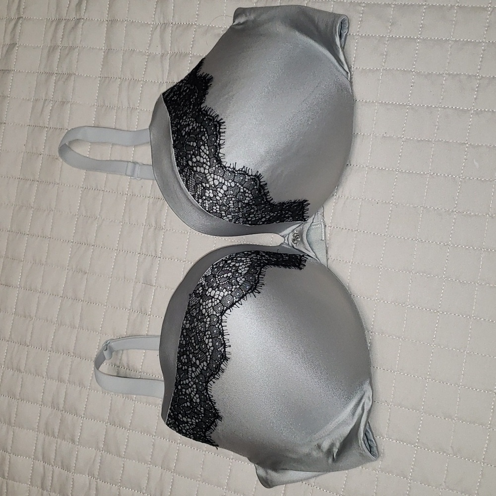 Victoria Secret 38C gray push up bra